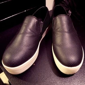 Steve Madden Bouunce Slip-Ons